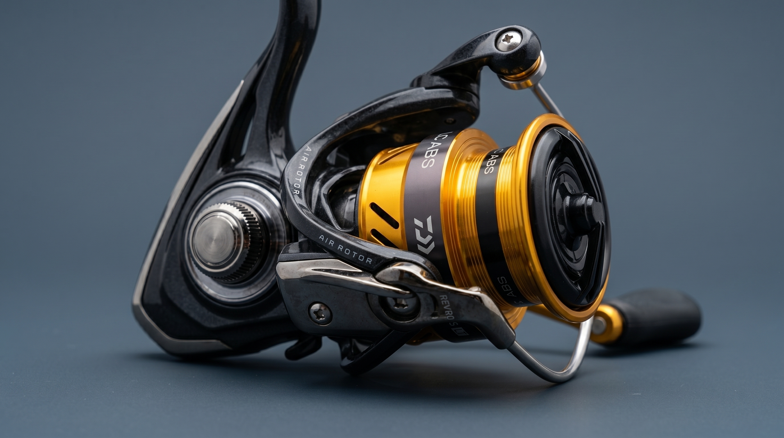 Daiwa Revros LT rotor and spool mechanical close up