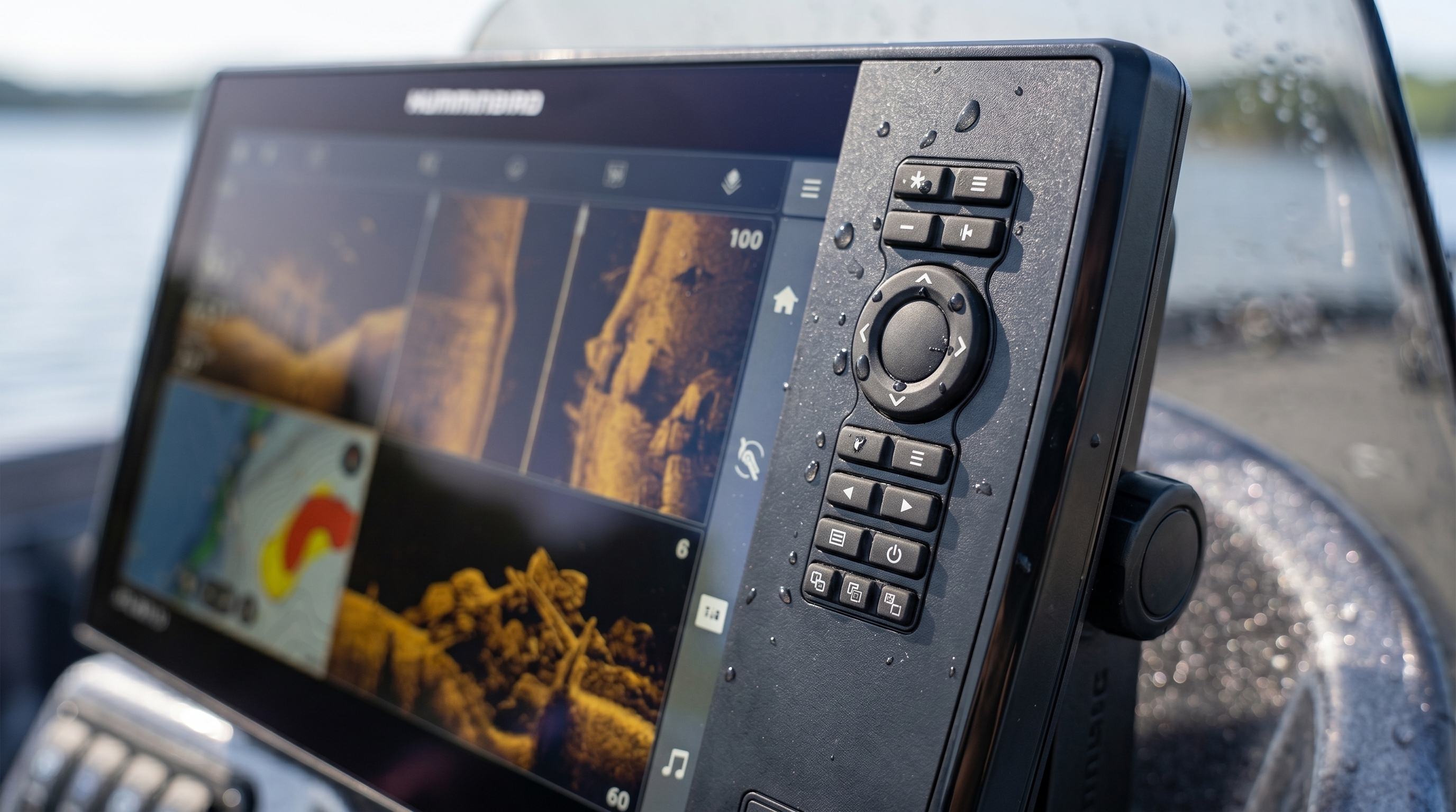 Humminbird XPLORE close up display detail